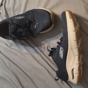 Sketchers Arch Fit men's shoes